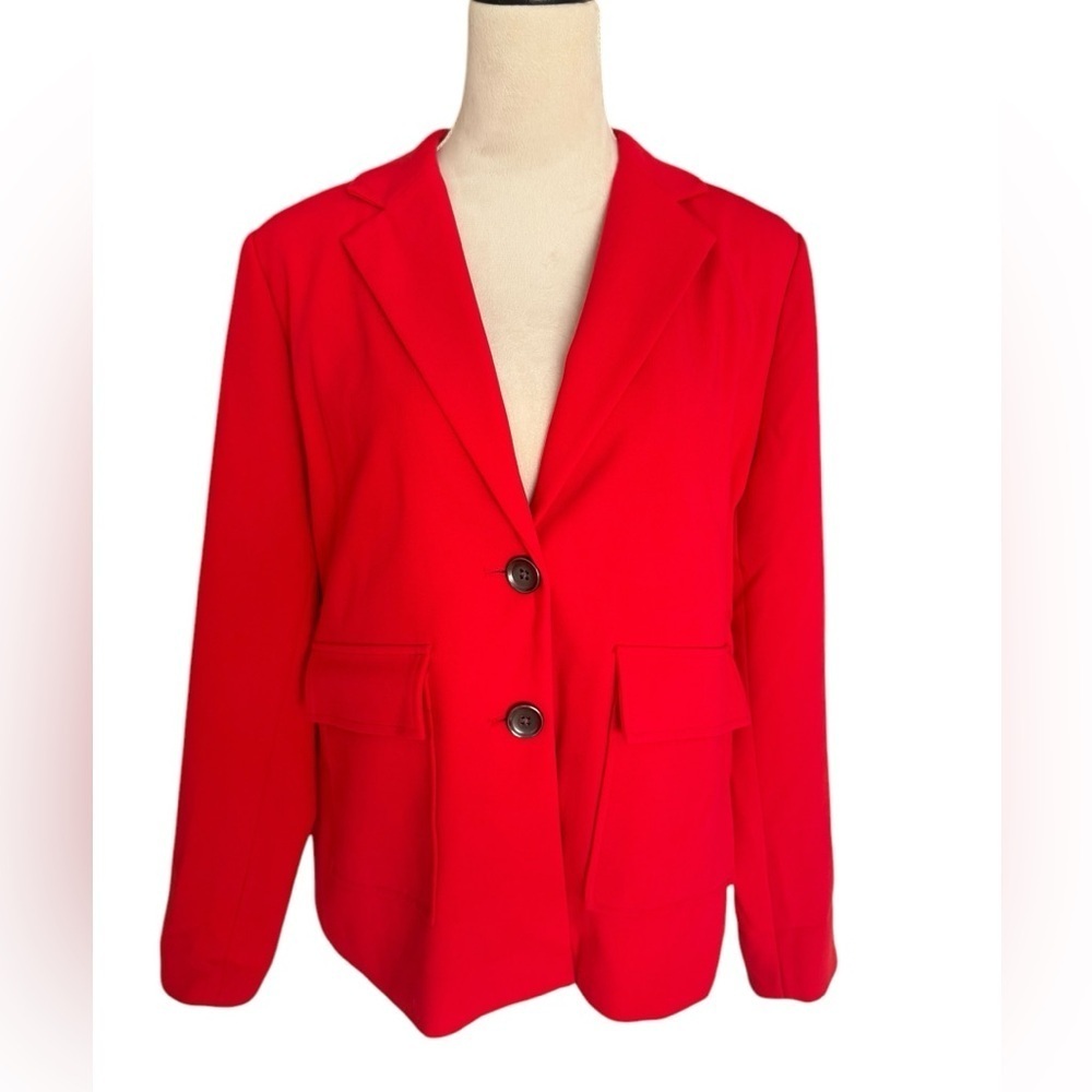 Chico’s 2 buttons square pockets red blazer